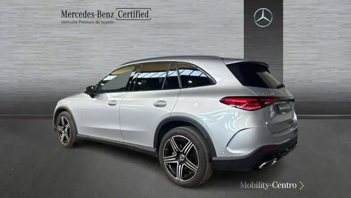 Usado Mercedes GLC220 197 CV (144 kW) 2025 Plateado SUV