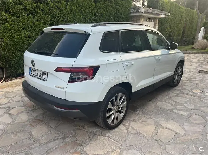Usado Skoda Karoq Ambition 150 CV (110 kW) 2018 Blanco SUV