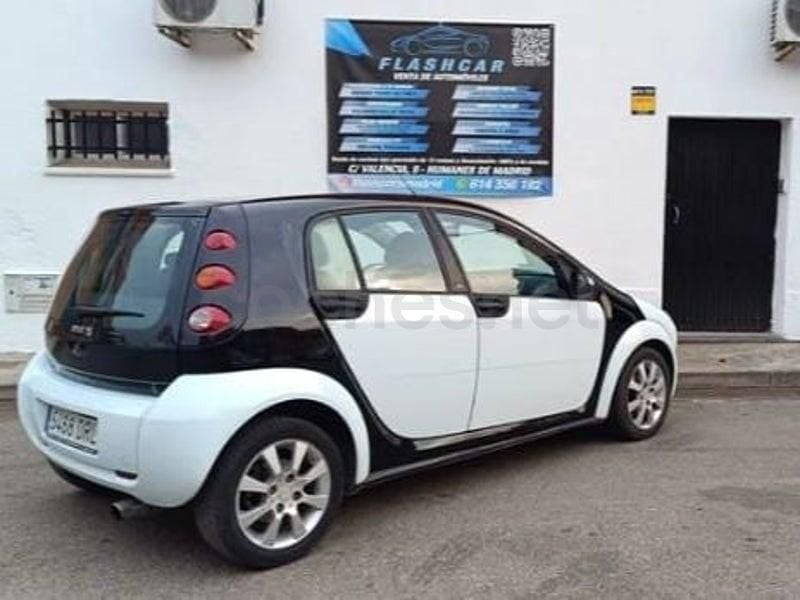 Usado Smart ForFour Pure 95 CV (69 kW) 2005 Blanco Utilitario
