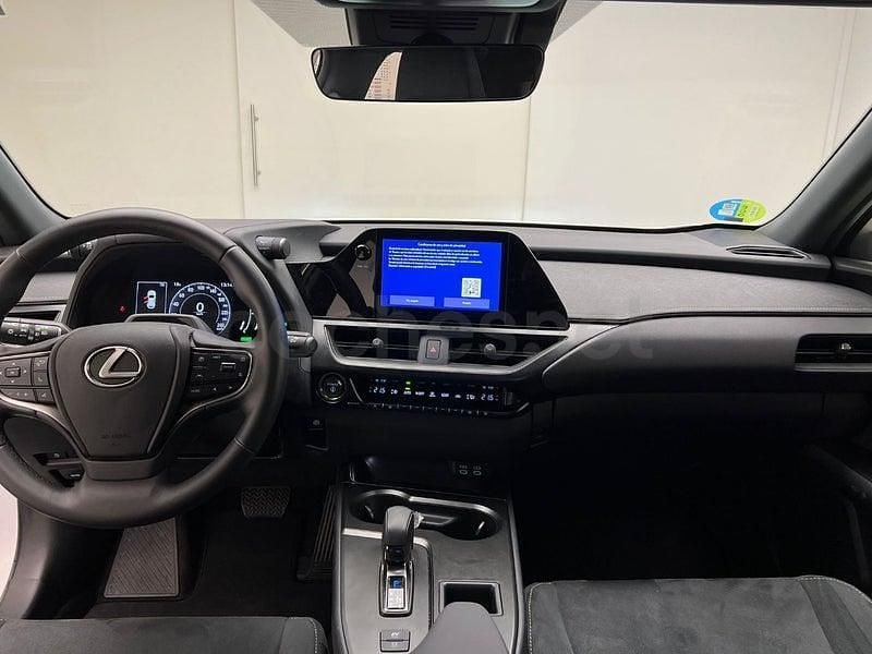 Usado Lexus UX 199 CV (146 kW) 2025 Blanco SUV