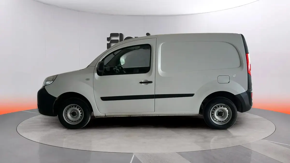 Usado Renault Kangoo 75 CV (55 kW) 2019 Blanco Monovolumen