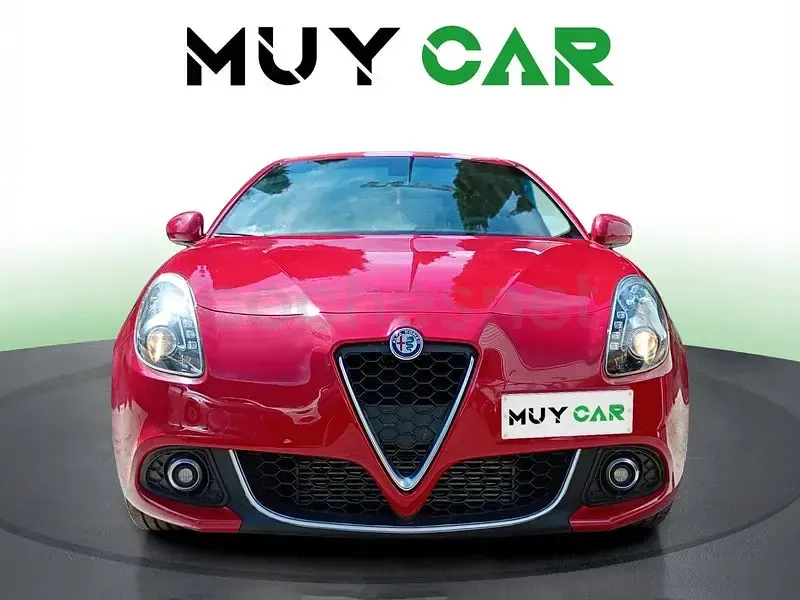 Usado Alfa Romeo Giulietta Super 120 CV (88 kW) 2020 Rojo Utilitario