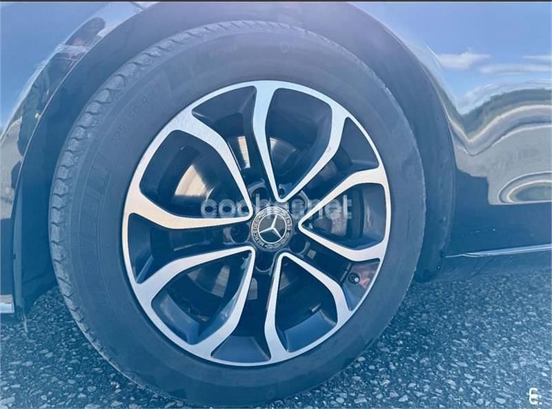 Usado Mercedes C200 150 CV (110 kW) 2018 Negro Familiar