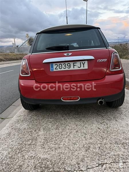 Usado Mini Cooper 120 CV (88 kW) 2006 Rojo Utilitario
