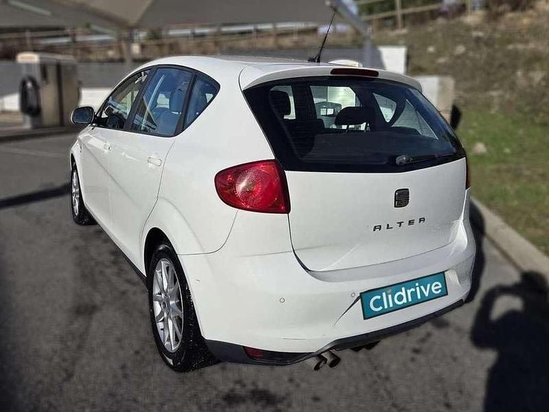 Usado Seat Altea Style 160 CV (117 kW) 2011 Gris Monovolumen