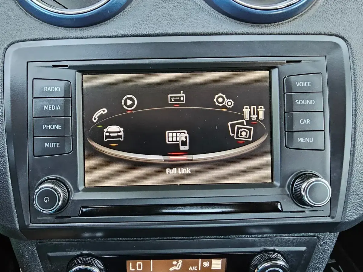 Usado Seat Ibiza ST CONNECT 90 CV (66 kW) 2016 Blanco Familiar