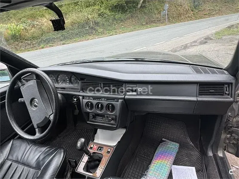 Usado Mercedes 190 136 CV (100 kW) 1993 Marrón Berlina