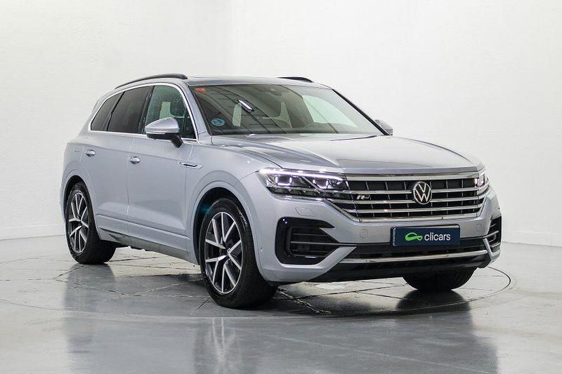 Usado VW Touareg R-line 231 CV (169 kW) 2021 Gris SUV