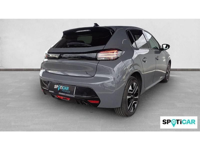 Usado Peugeot 208 Allure 100 CV (73 kW) 2025 Gris Utilitario