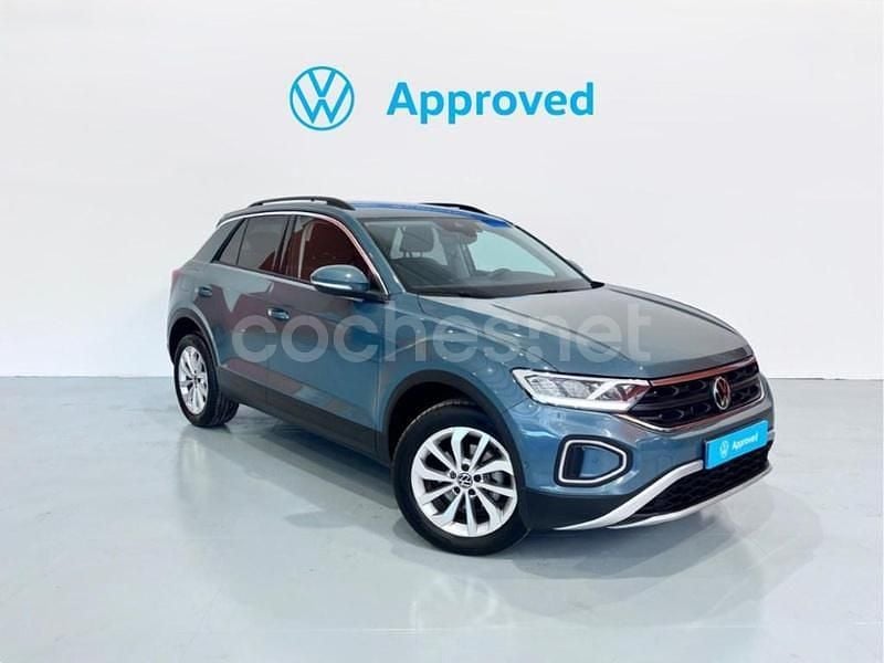 Gris / plata Usado 2022 VW T-Roc Life SUV | 22.500 € (Un poco caro) - Imagen 1/4