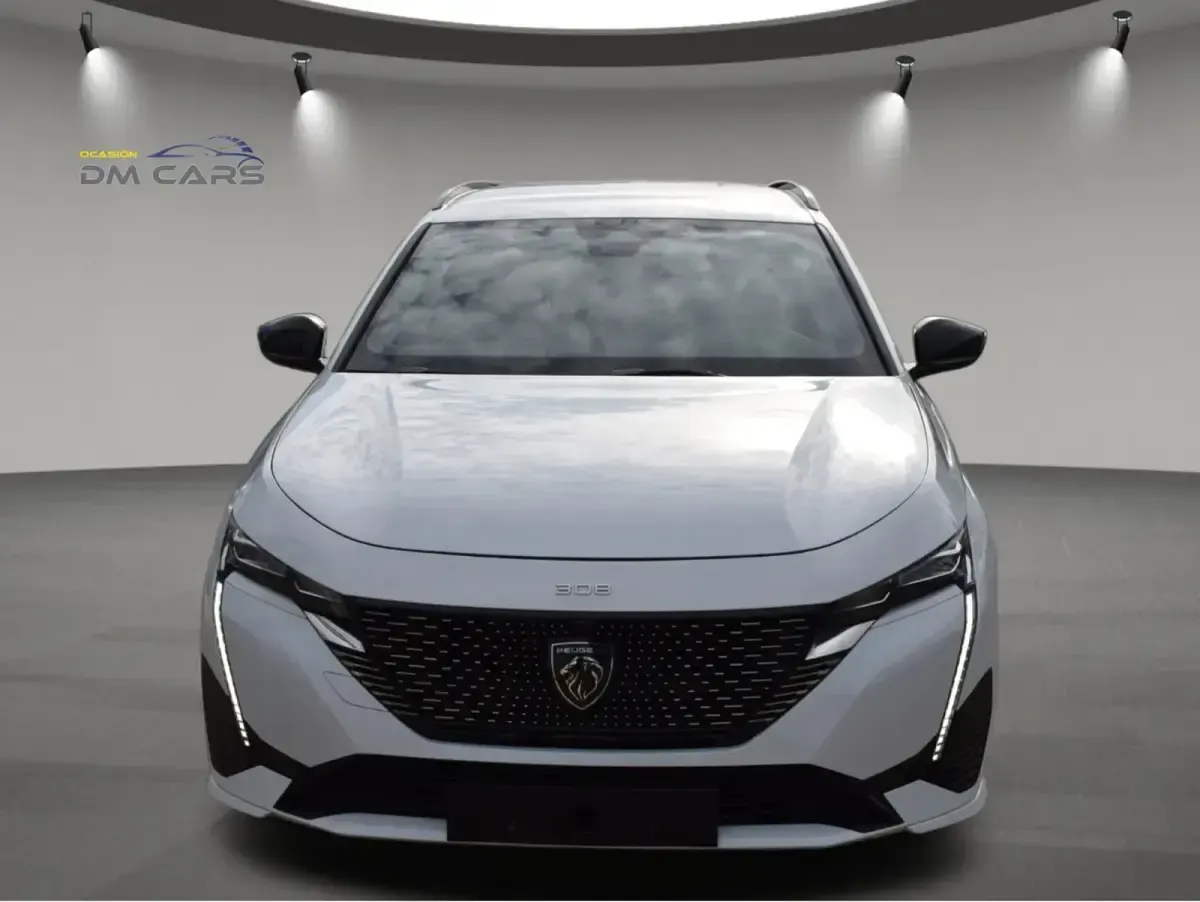 Usado Peugeot 308 SW GT 130 CV (95 kW) 2024 Blanco Familiar