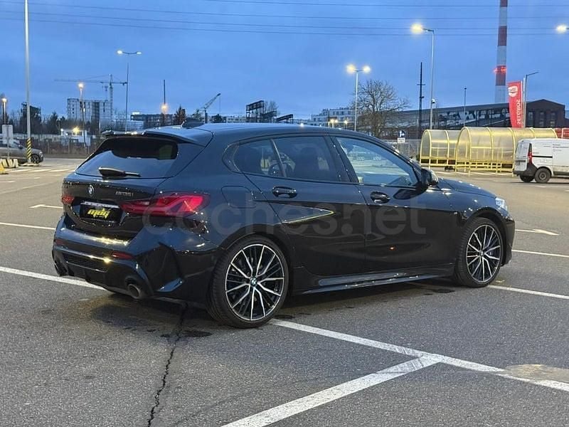 Usado BMW M135 Comfort Edition 306 CV (225 kW) 2021 Negro Utilitario