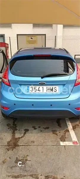 Usado Ford Fiesta Trend 82 CV (60 kW) 2012 Azul Berlina