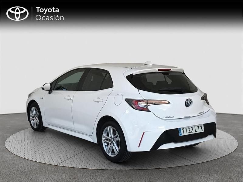 Usado Toyota Corolla Active 122 CV (89 kW) 2021 Blanco Monovolumen