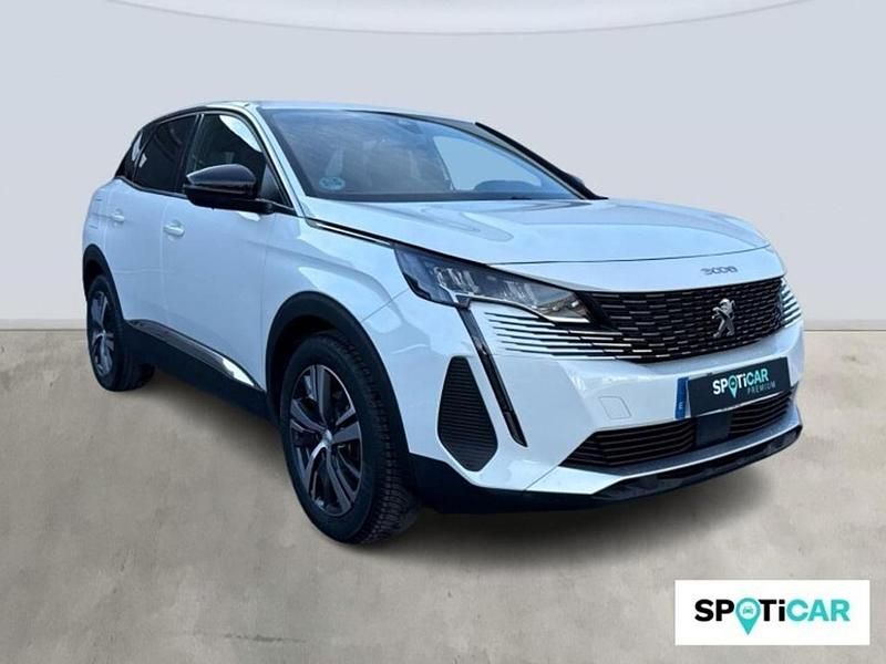 Usado Peugeot 3008 Allure 131 CV (96 kW) 2024 Blanco SUV