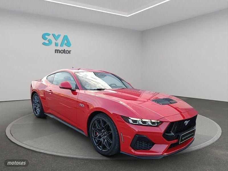 Rojo Usado 2024 Ford Mustang GT Coupe | 57.990 € (Precio justo) - Imagen 1/3