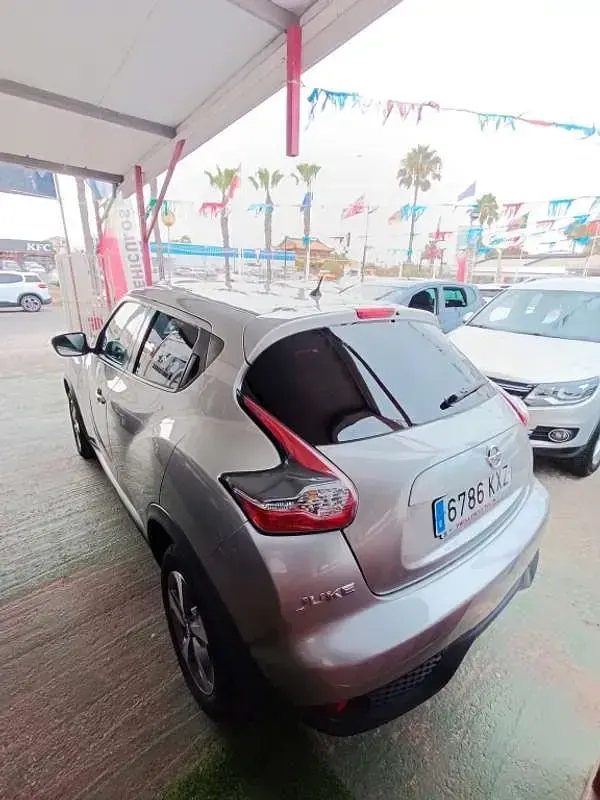 Usado Nissan Juke Tekna 113 CV (83 kW) 2019 Gris SUV