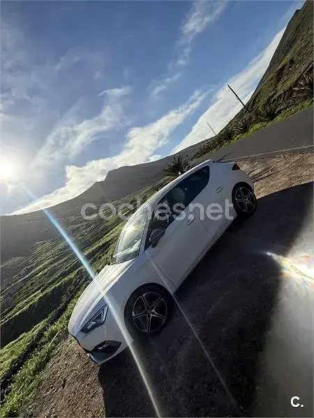 Usado Seat Leon FR 150 CV (110 kW) 2021 Blanco Berlina