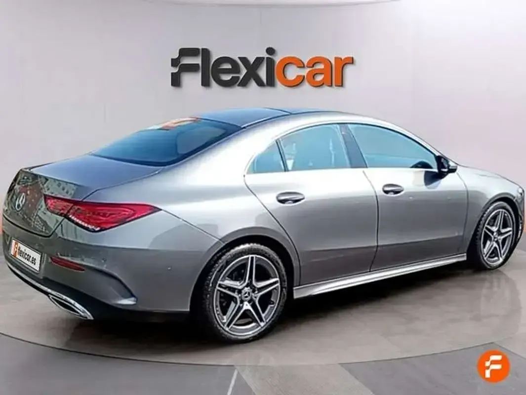 Usado Mercedes CLA180 136 CV (100 kW) 2022 Gris Coupe