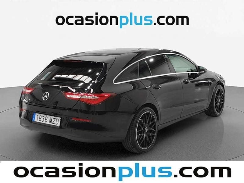 Usado Mercedes CLA180 Shooting Brake 136 CV (100 kW) 2022 Negro Familiar