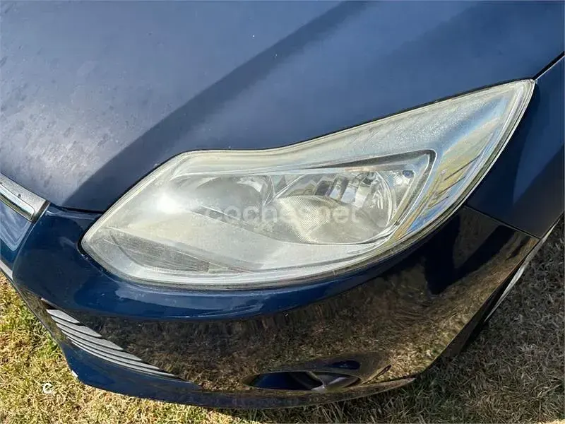 Usado Ford Focus Trend 90 CV (66 kW) 2013 Azul Berlina