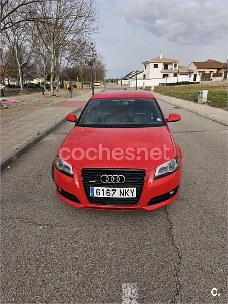 Usado Audi A3 Attraction 170 CV (125 kW) 2011 Rojo Utilitario