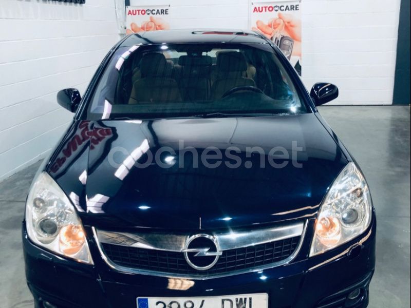 Azul Usado 2006 Opel Vectra Cosmo Berlina | 3750 € - Imagen 1/4