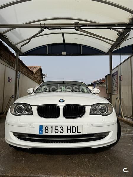 Usado BMW 118 143 CV (105 kW) 2011 Blanco Utilitario
