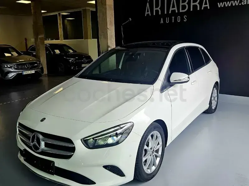 Usado Mercedes B200 136 CV (100 kW) 2019 Blanco Utilitario