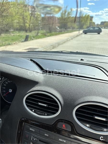 Usado Ford Focus Trend 109 CV (80 kW) 2005 Gris / plata Familiar