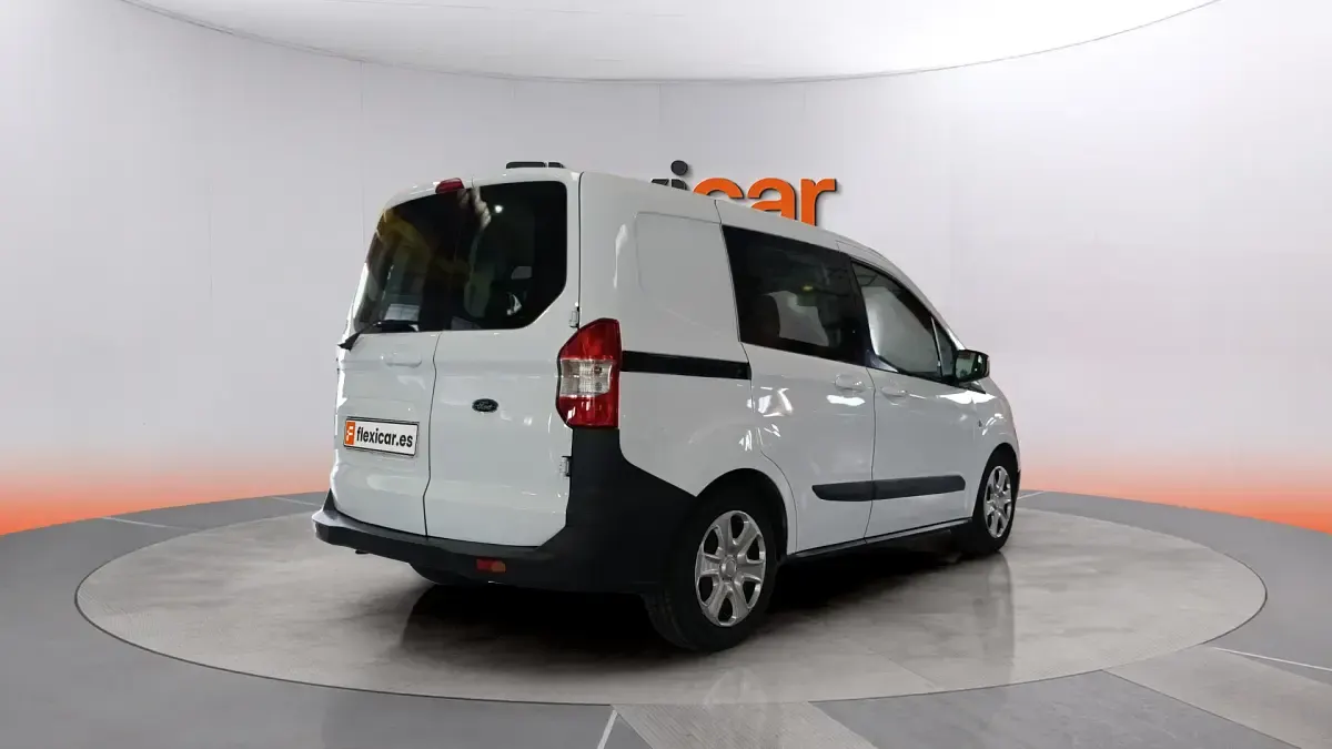 Usado Ford Transit 75 CV (55 kW) 2018 Blanco Van