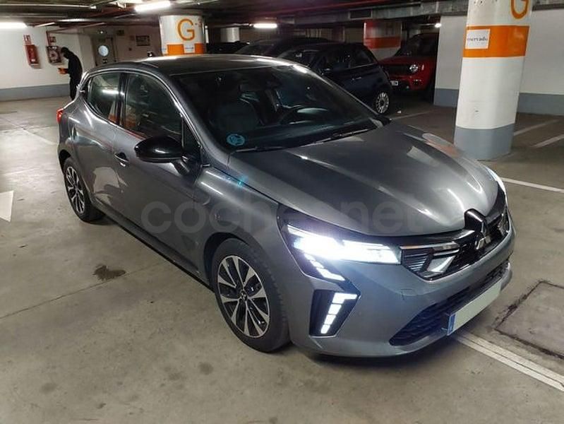 Usado Mitsubishi Colt 90 CV (66 kW) 2023 Gris / plata Berlina