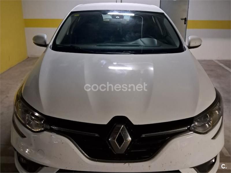 Blanco Usado 2016 Renault Mégane III Business Berlina | 11.500 € (Un poco caro) - Imagen 1/4