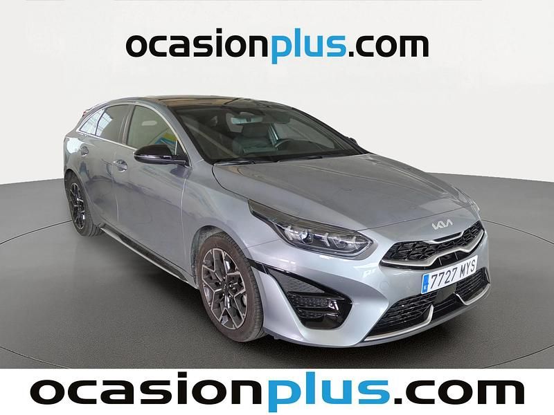 Usado Kia ProCeed GT-Line 140 CV (102 kW) 2025 Gris Familiar