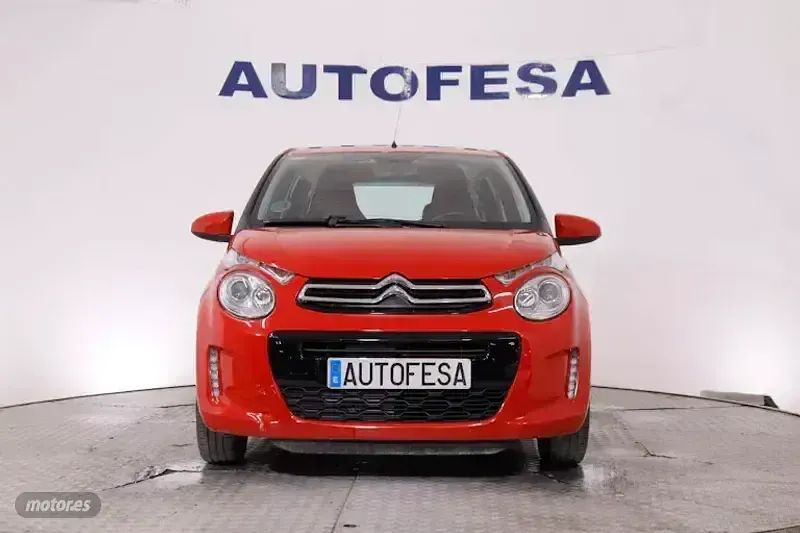 Usado Citroën C1 72 CV (52 kW) 2018 Rojo Utilitario