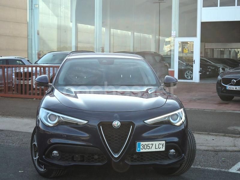 Usado Alfa Romeo Stelvio Executive 210 CV (154 kW) 2019 Azul SUV