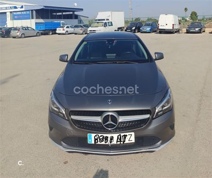 Gris / plata Usado 2017 Mercedes CLA200 Shooting Brake Familiar | 19.900 € (Precio justo) - Imagen 1/3
