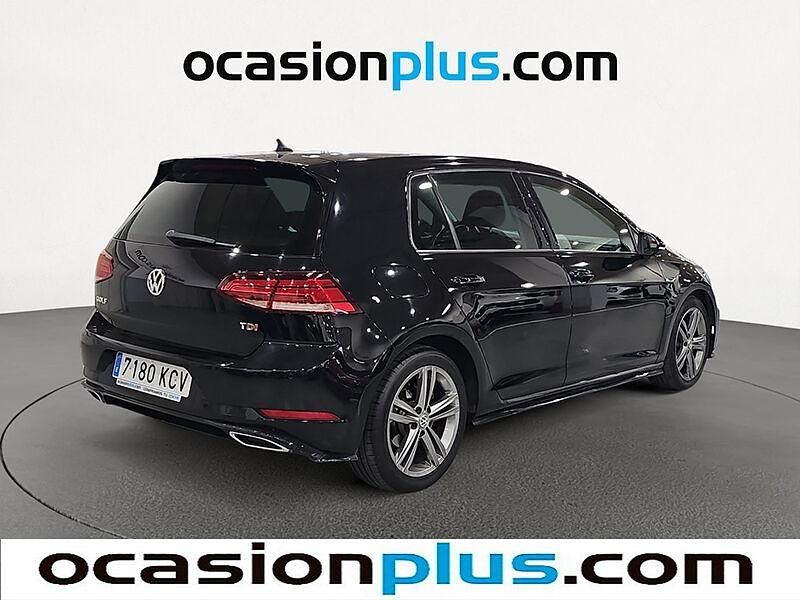 Usado VW Golf VII Sport 116 CV (85 kW) 2017 Negro Utilitario