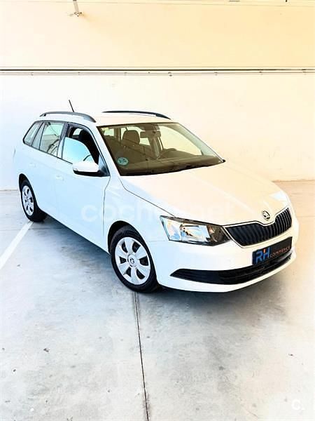 Blanco Usado 2017 Skoda Fabia Active Utilitario | 6999 € (Super precio) - Imagen 1/4