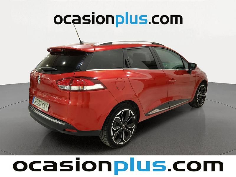 Usado Renault Clio GrandTour Zen 120 CV (88 kW) 2018 Rojo Familiar