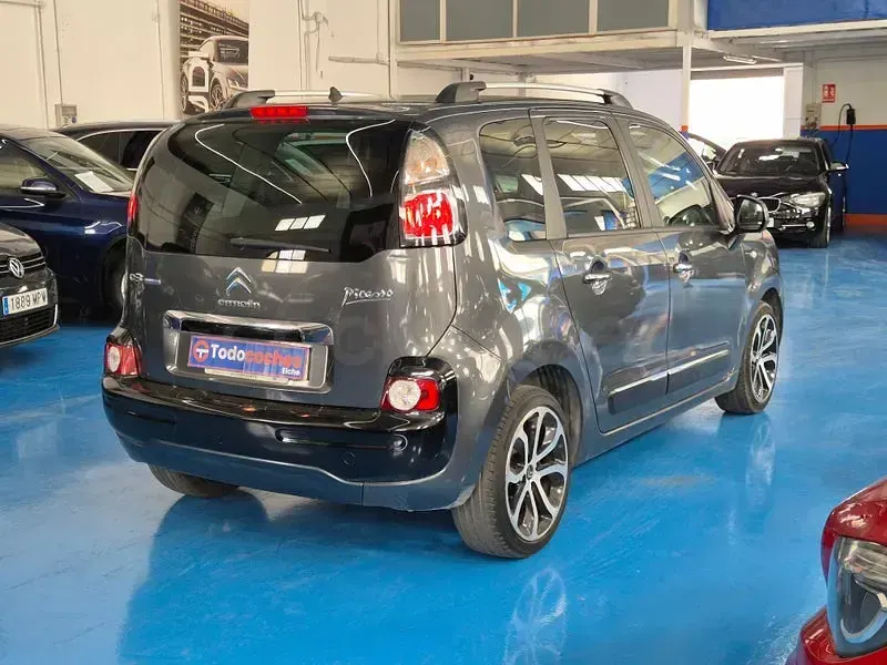 Usado Citroën C3 Picasso Feel 99 CV (72 kW) 2016 Gris / plata Monovolumen
