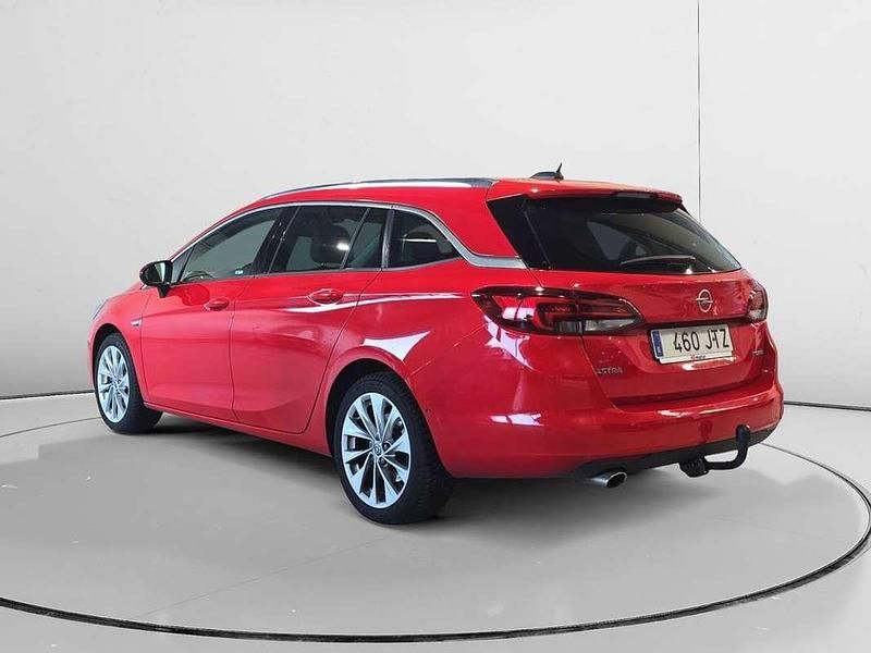 Usado Opel Astra Excellence 160 HP (117 kW) 2016 Vermelho Carrinha