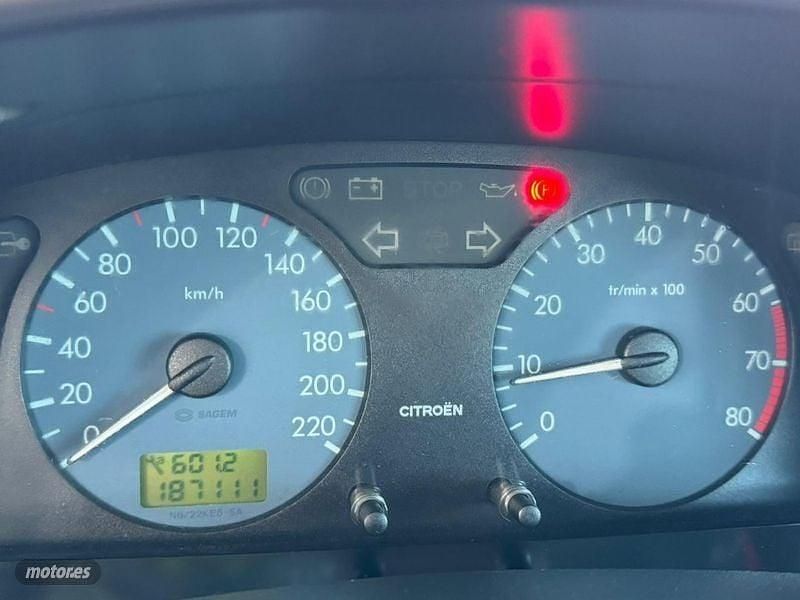 Gris Usado 2002 Citroën Xsara Berlina | 1199 € - Imagen 1/4