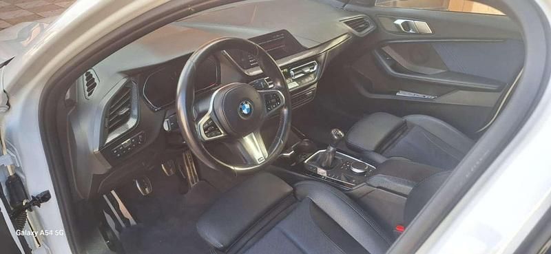 Usado BMW 116 M Sport 116 CV (85 kW) 2020 Blanco Utilitario