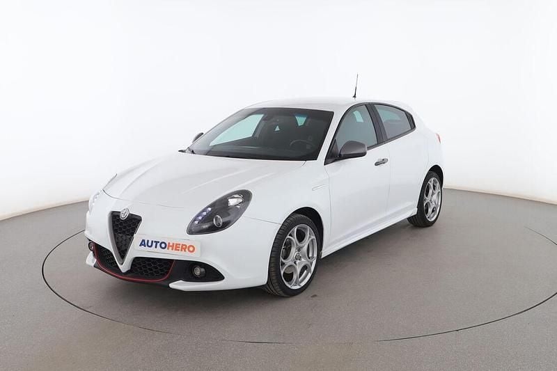Blanco Usado 2017 Alfa Romeo Giulietta Super Utilitario | 13.299 € (Un poco caro) - Imagen 1/3