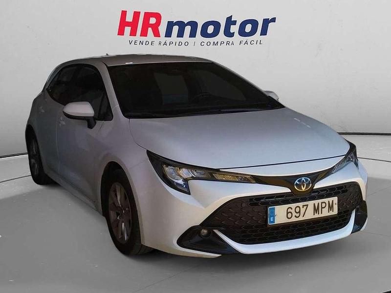 Blanco Usado 2024 Toyota Corolla Active Utilitario | 22.770 € (Precio justo) - Imagen 1/4