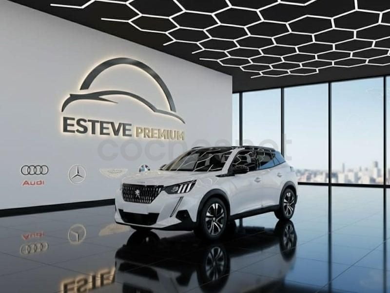 Usado Peugeot 2008 Active 110 CV (80 kW) 2022 Blanco SUV