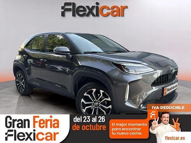 Gris Usado 2024 Toyota Yaris Hybrid Active | 24.490 € (Un poco caro) - Imagen 1/4