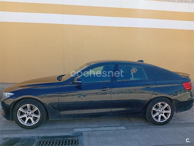 Usado BMW 318 Gran Turismo 143 CV (105 kW) 2016 Negro Berlina