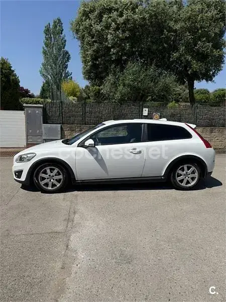 Usado Volvo C30 Momentum 109 CV (80 kW) 2010 Blanco Utilitario